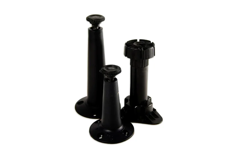 PATA PLASTICA 150MM REGULABLE